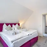 Schmallenberger Mauerbluemchen Lägenhet *