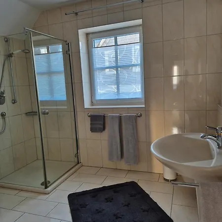 Schmallenberger Mauerbluemchen アパート